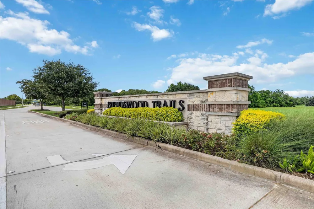 2433 Barton Creek Trail Drive Friendswood, TX 77546