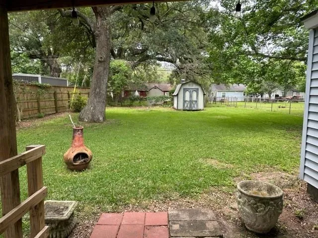 230 Laurel Street Lake Jackson, TX 77566