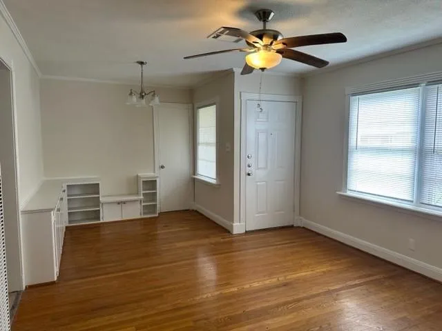 230 Laurel Street Lake Jackson, TX 77566