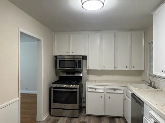 230 Laurel Street Lake Jackson, TX 77566