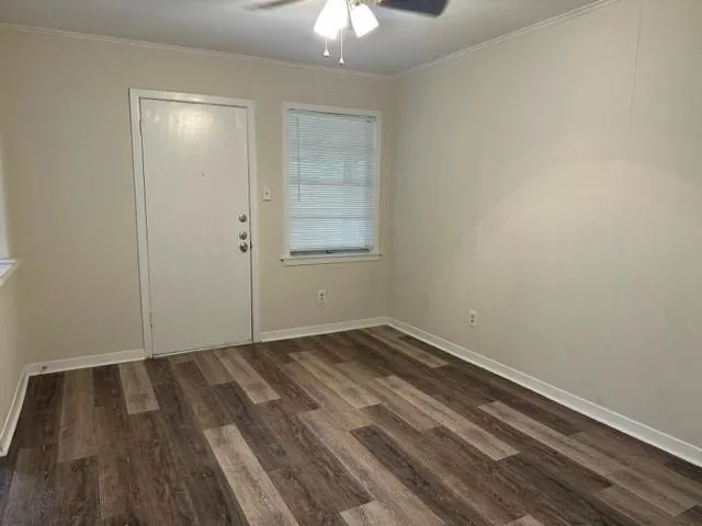 230 Laurel Street Lake Jackson, TX 77566