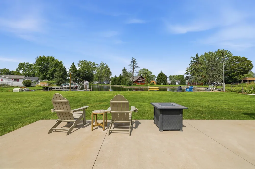 12632 Blue Lagoon Road Shelbyville, MI 49344
