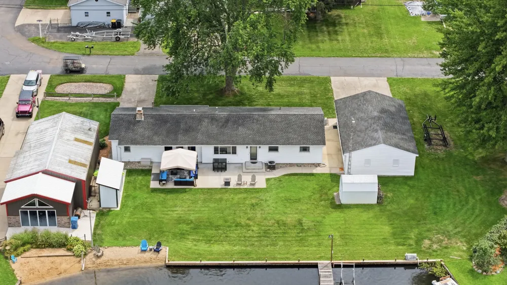 12632 Blue Lagoon Road Shelbyville, MI 49344