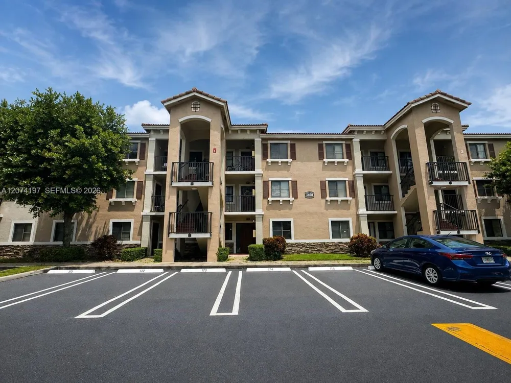 22621 SW 88th Pl #106-8 Cutler Bay, FL 33190