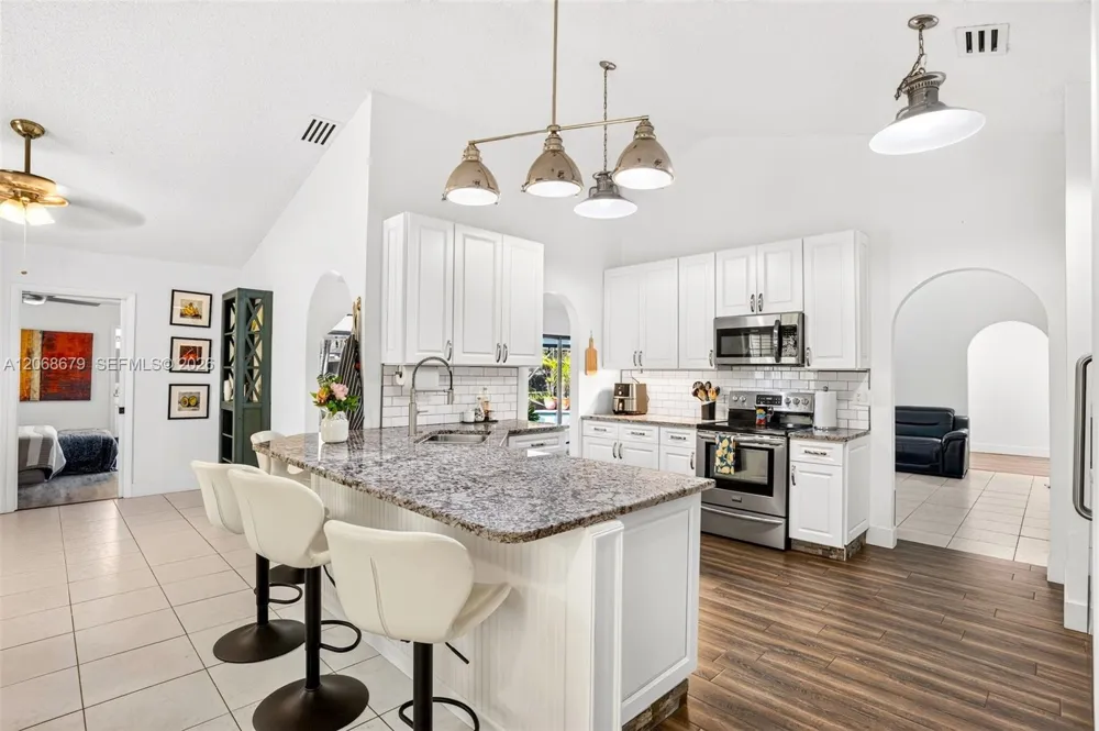 15705 SW 7th Pl Sunrise, FL 33326