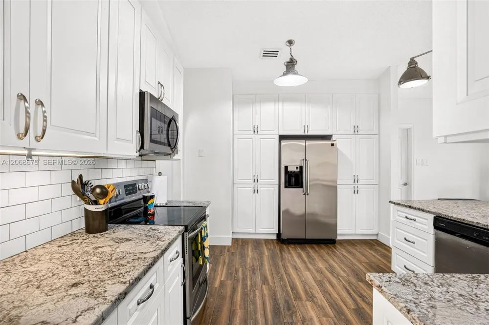 15705 SW 7th Pl Sunrise, FL 33326