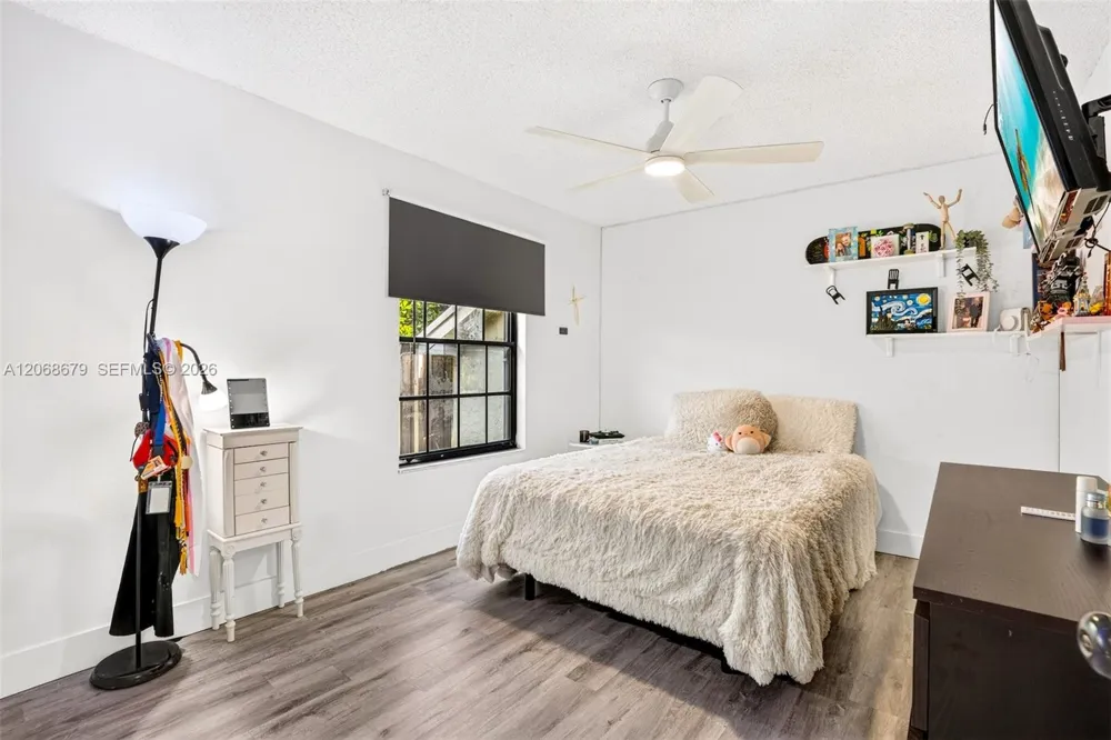 15705 SW 7th Pl Sunrise, FL 33326