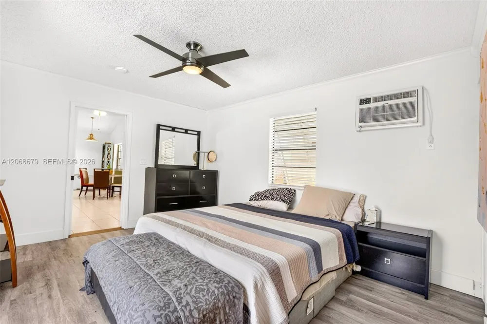 15705 SW 7th Pl Sunrise, FL 33326
