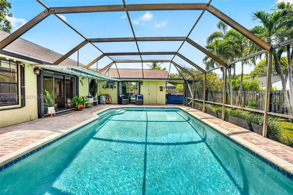 15705 SW 7th Pl Sunrise, FL 33326
