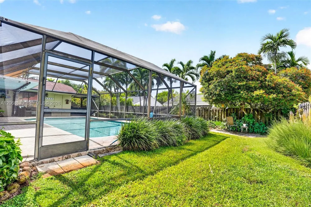 15705 SW 7th Pl Sunrise, FL 33326