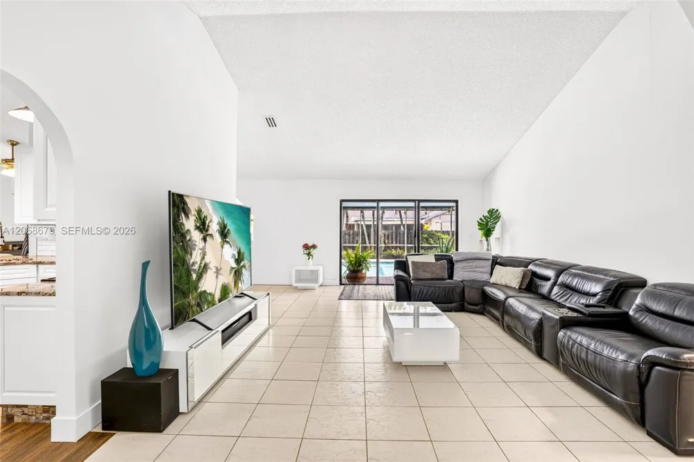 15705 SW 7th Pl Sunrise, FL 33326