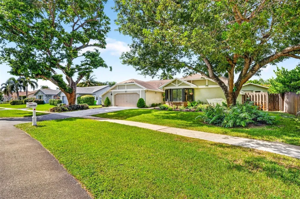 15705 SW 7th Pl Sunrise, FL 33326