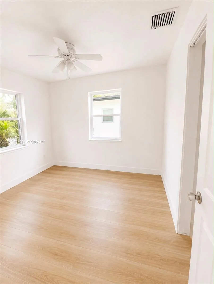 825 S 28th Ave Hollywood, FL 33020