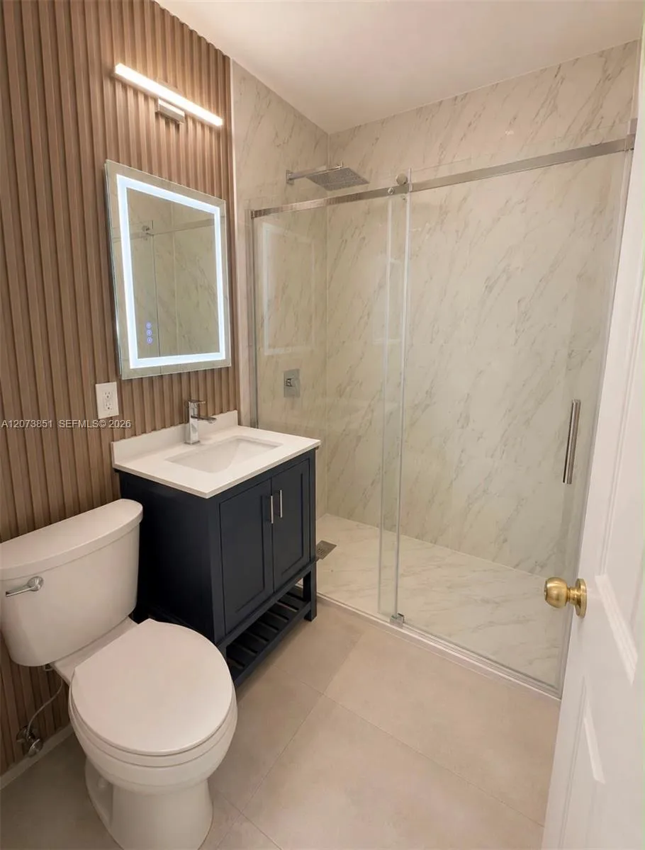825 S 28th Ave Hollywood, FL 33020