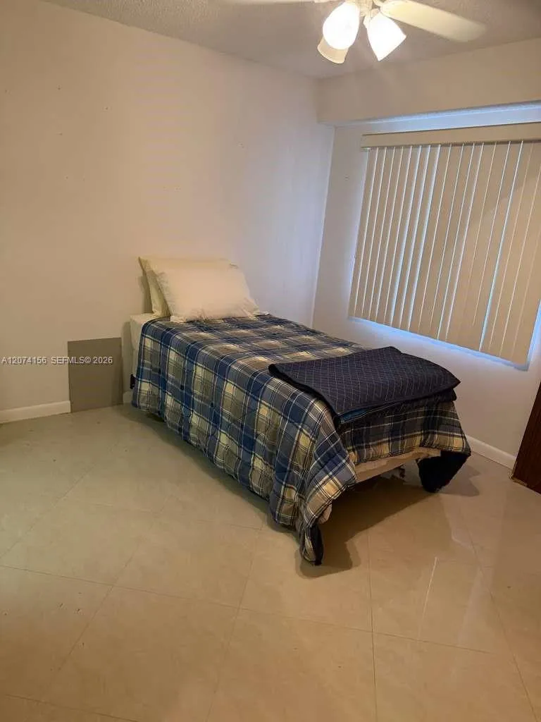 1600 SW 127th Way #401C Pembroke Pines, FL 33027