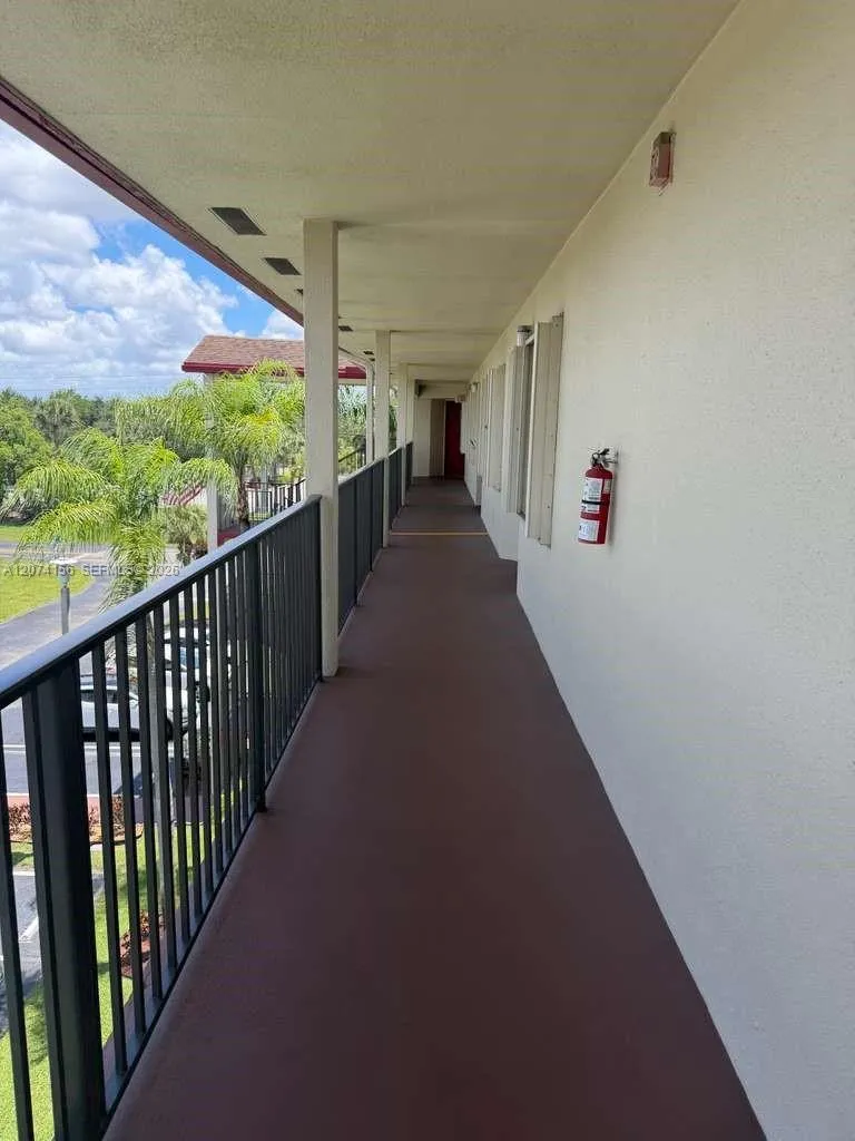 1600 SW 127th Way #401C Pembroke Pines, FL 33027
