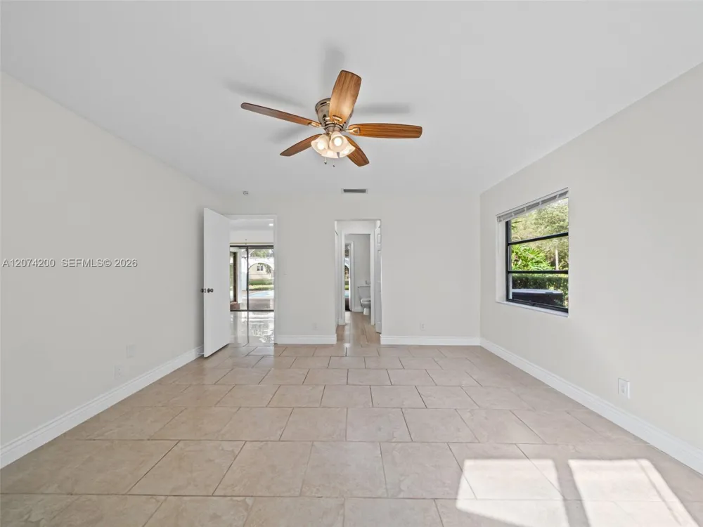 10251 NW 39th Ct Coral Springs, FL 33065