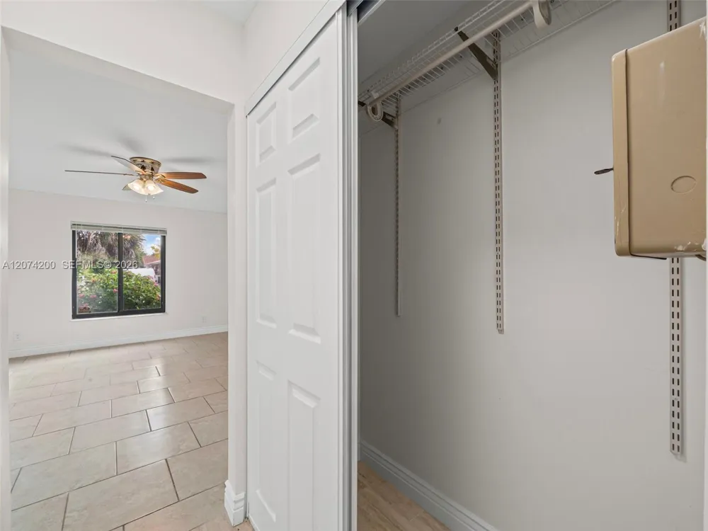 10251 NW 39th Ct Coral Springs, FL 33065