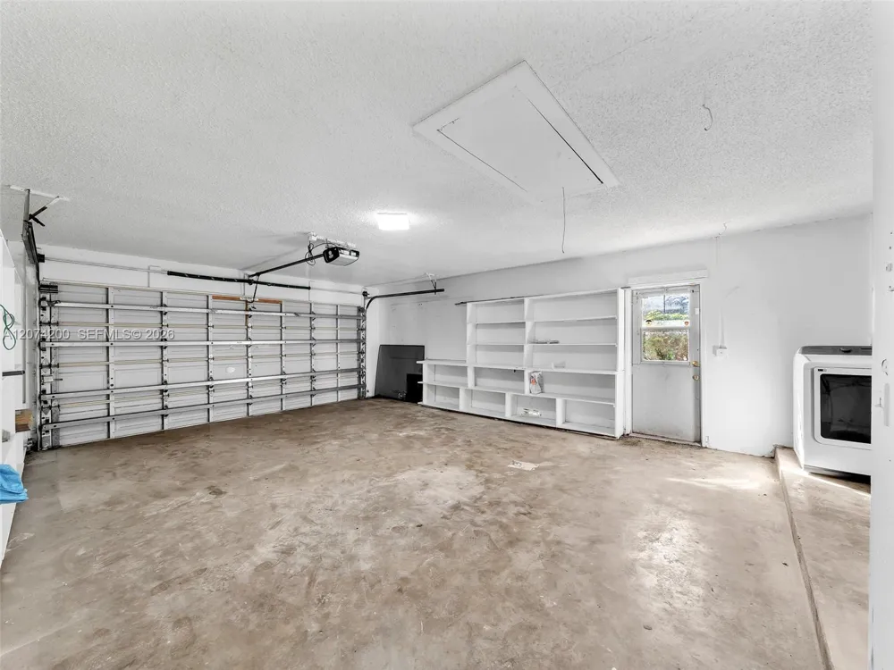10251 NW 39th Ct Coral Springs, FL 33065