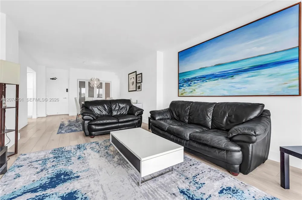300 Bayview Dr #214 Sunny Isles Beach, FL 33160
