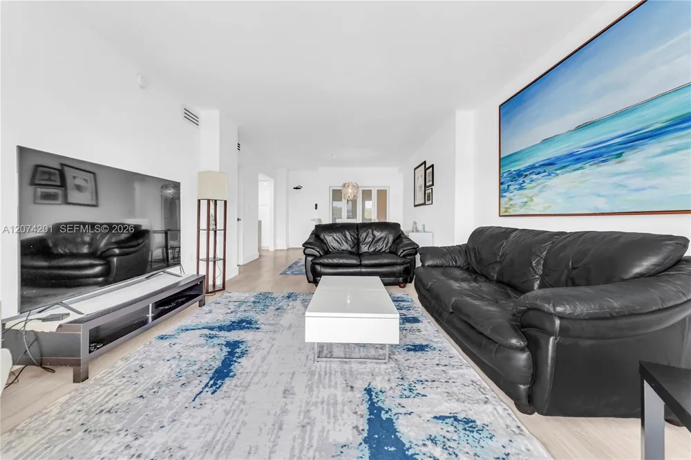 300 Bayview Dr #214 Sunny Isles Beach, FL 33160