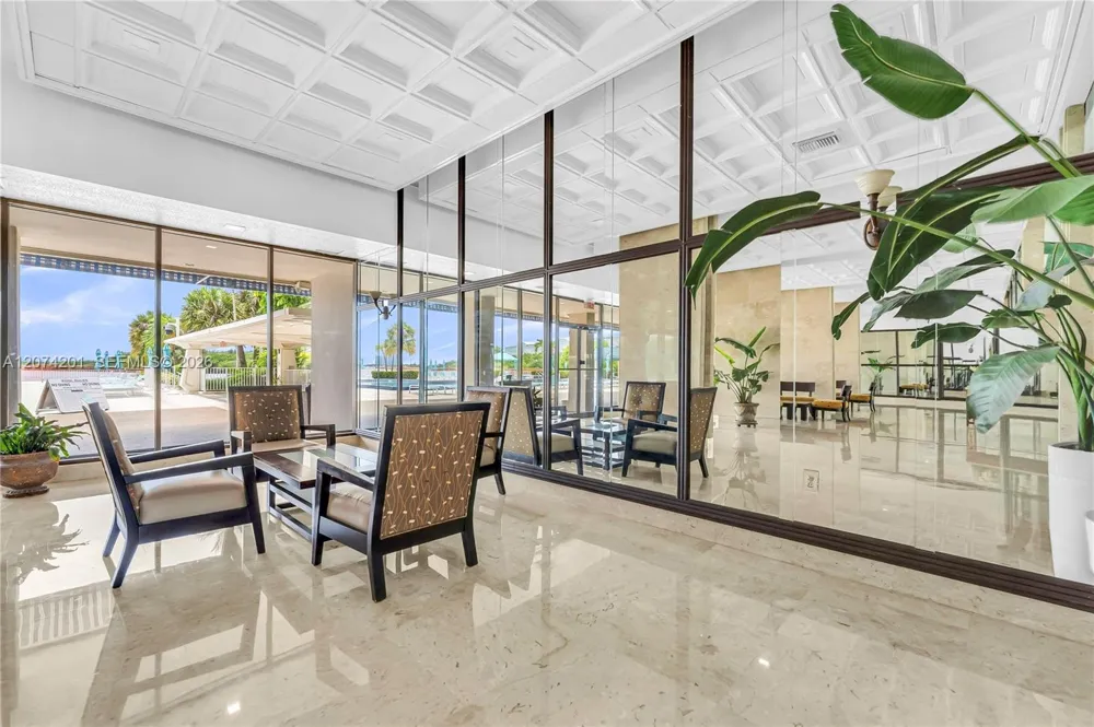 300 Bayview Dr #214 Sunny Isles Beach, FL 33160
