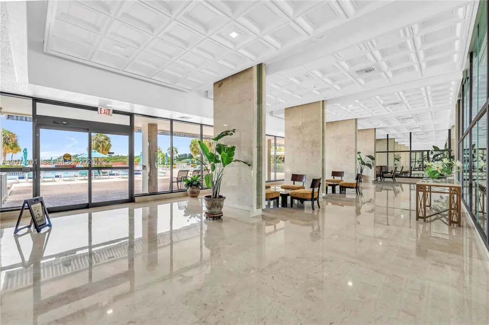 300 Bayview Dr #214 Sunny Isles Beach, FL 33160