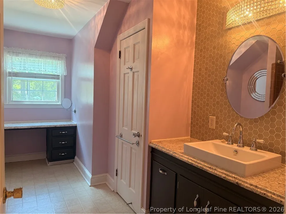 516 E 2nd Avenue Red Springs, NC 28377