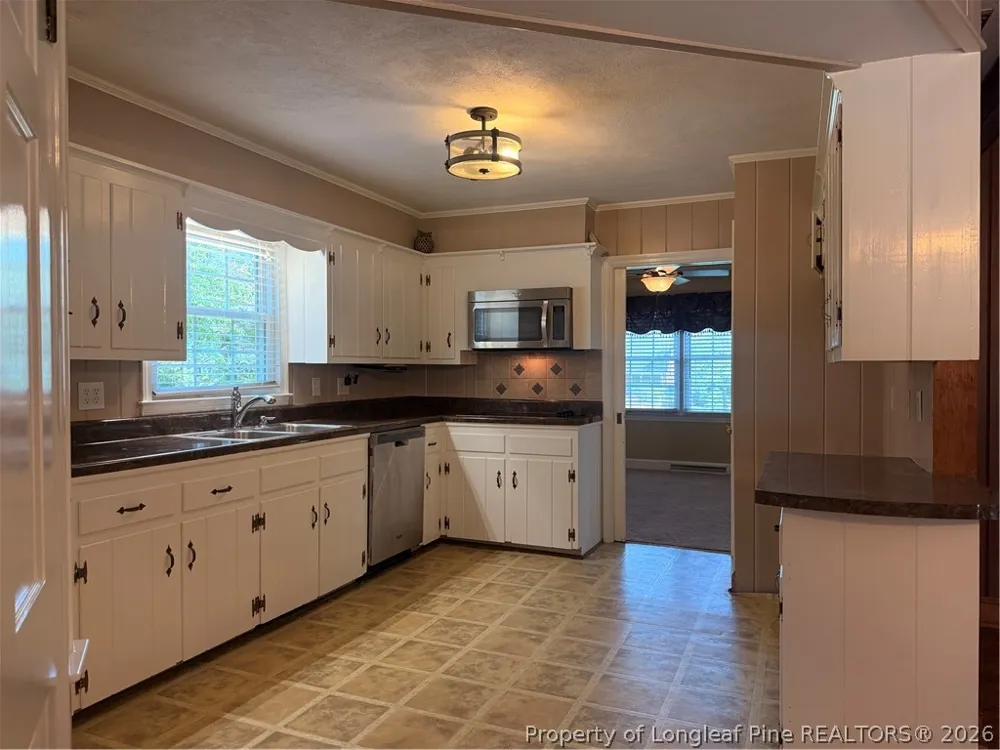 516 E 2nd Avenue Red Springs, NC 28377