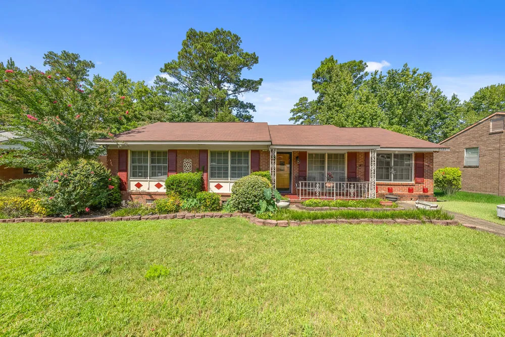 2121 Burnside Drive Columbus, GA 31907