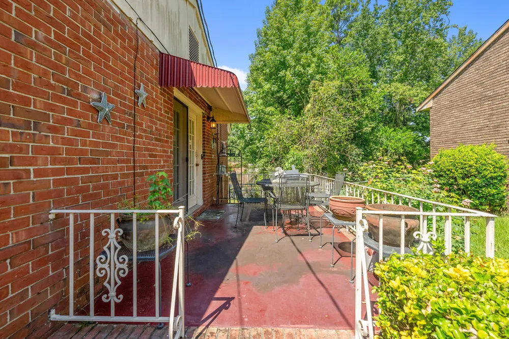 2121 Burnside Drive Columbus, GA 31907