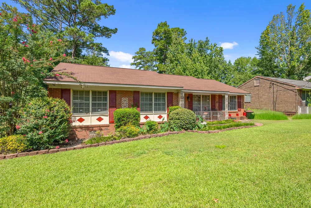2121 Burnside Drive Columbus, GA 31907