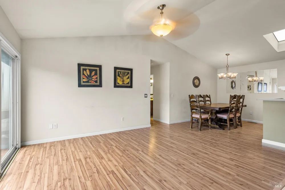102 Pinewood Court Cotati, CA 94931