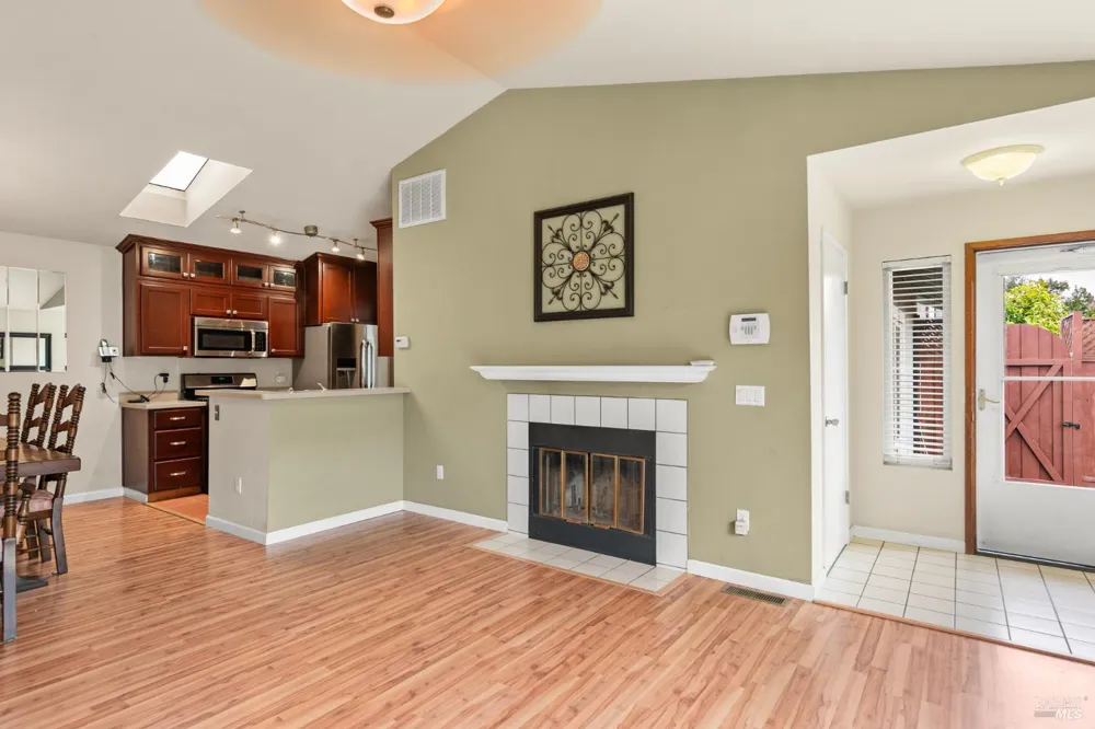 102 Pinewood Court Cotati, CA 94931