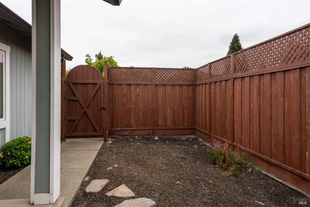 102 Pinewood Court Cotati, CA 94931