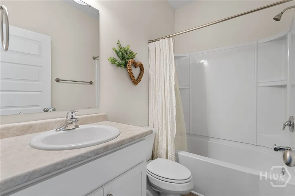 70 Glendale Lane Hinesville, GA 31313