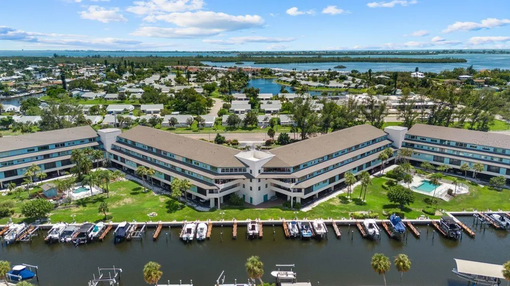 9604 CORTEZ ROAD W #233 Bradenton, FL 34210