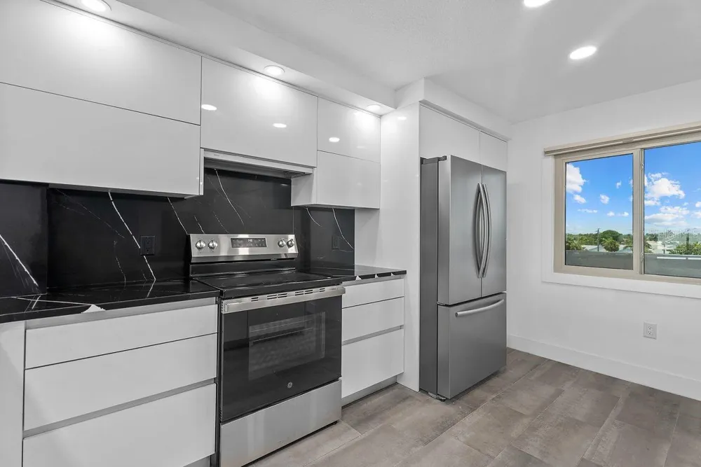 9604 CORTEZ ROAD W #233 Bradenton, FL 34210