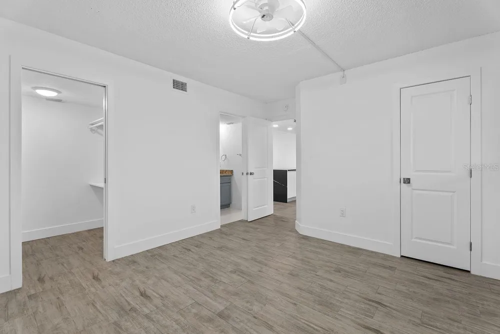 9604 CORTEZ ROAD W #233 Bradenton, FL 34210