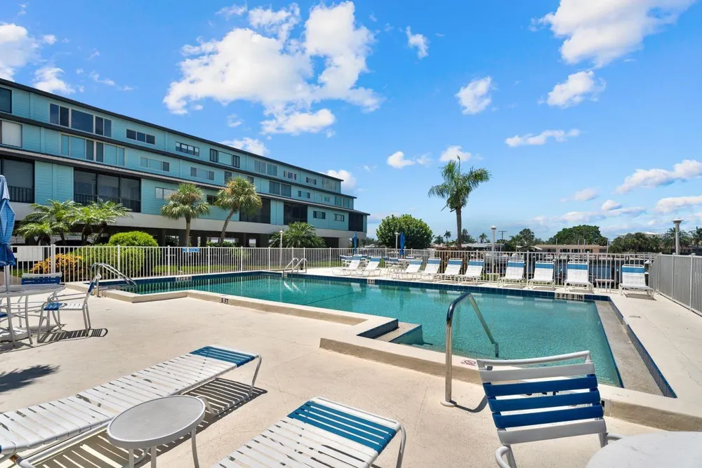 9604 CORTEZ ROAD W #233 Bradenton, FL 34210