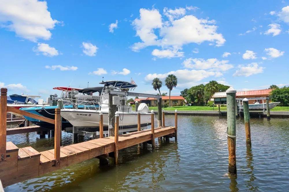 9604 CORTEZ ROAD W #233 Bradenton, FL 34210