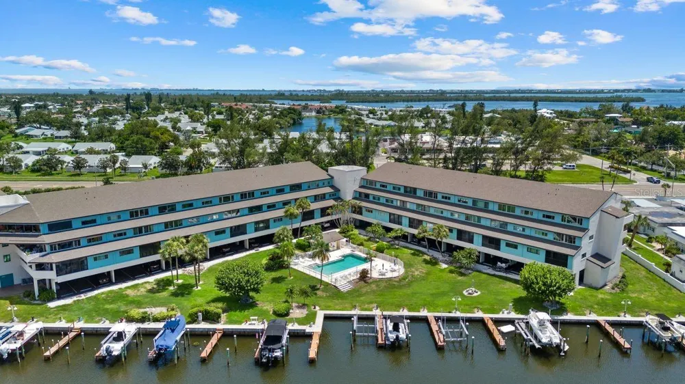 9604 CORTEZ ROAD W #233 Bradenton, FL 34210