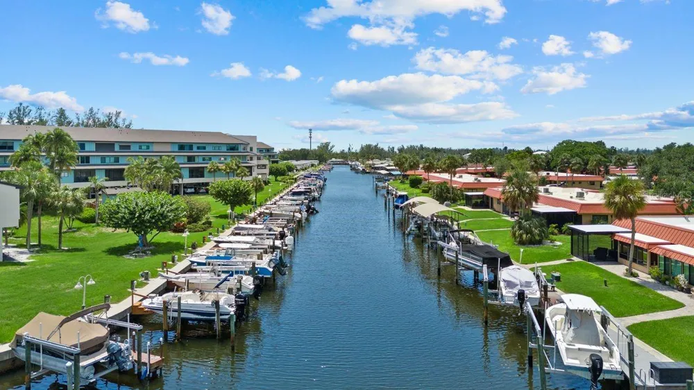 9604 CORTEZ ROAD W #233 Bradenton, FL 34210