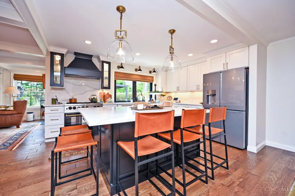 7711 Stonehenge Drive Montgomery, OH 45242