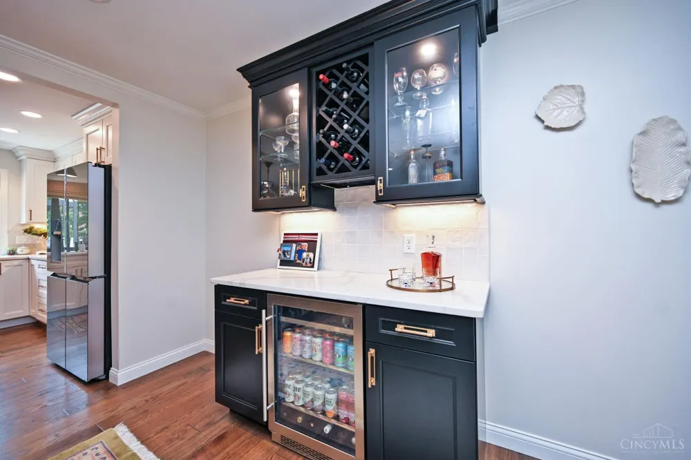 7711 Stonehenge Drive Montgomery, OH 45242