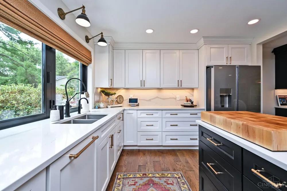 7711 Stonehenge Drive Montgomery, OH 45242