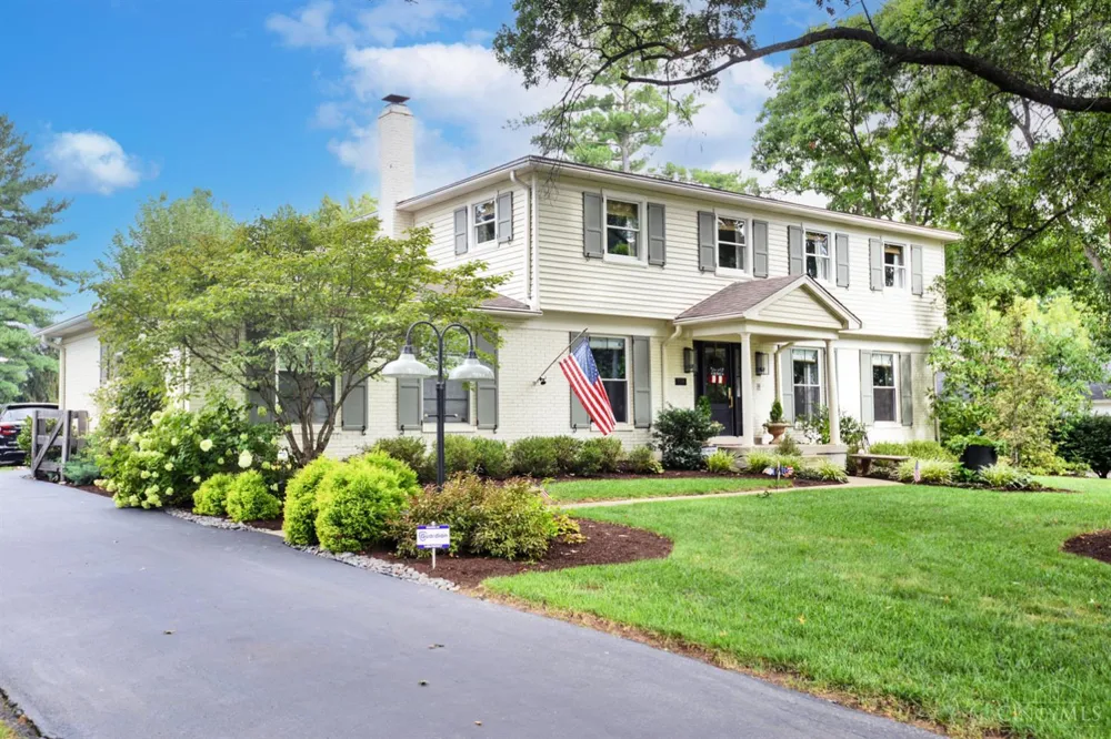 7711 Stonehenge Drive Montgomery, OH 45242