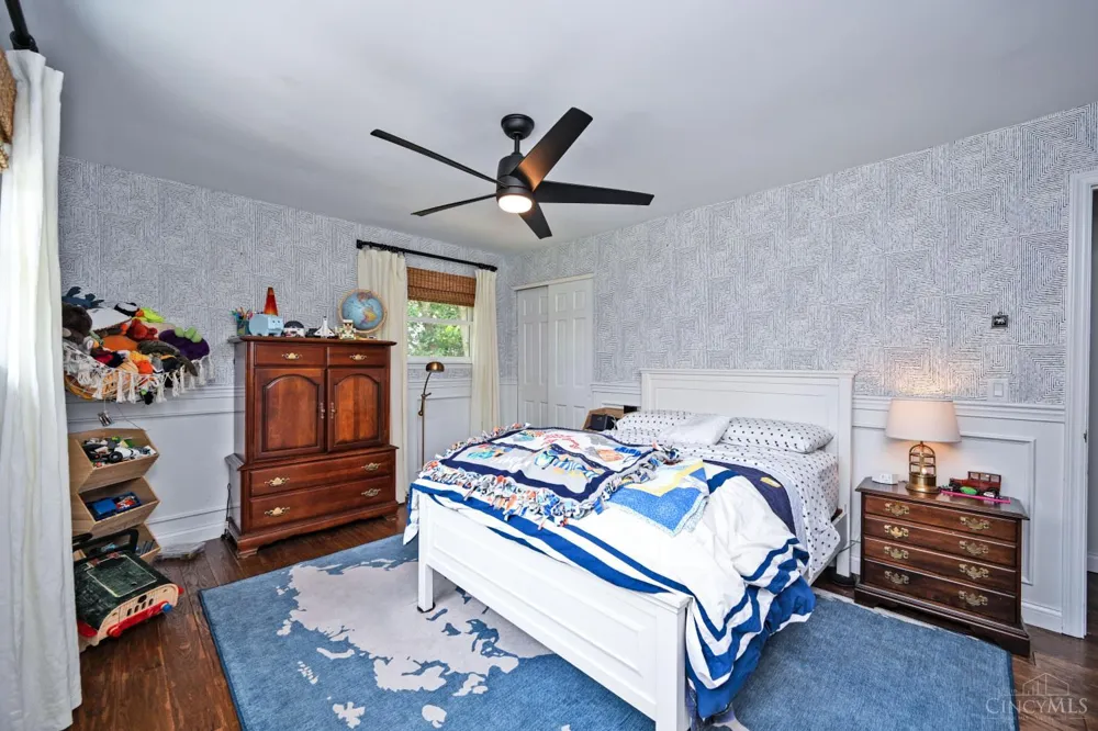 7711 Stonehenge Drive Montgomery, OH 45242