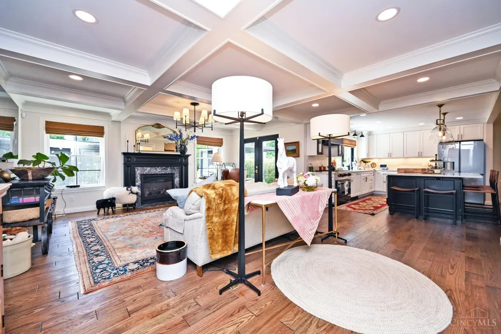 7711 Stonehenge Drive Montgomery, OH 45242