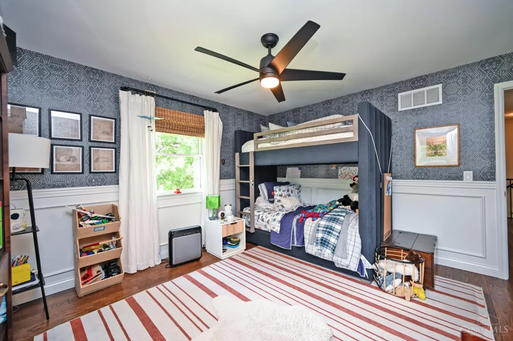7711 Stonehenge Drive Montgomery, OH 45242